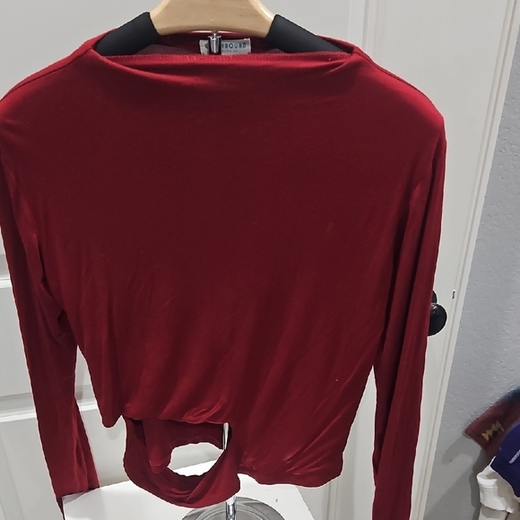 EARTHBOUND extra soft Merlot Wine color Red Long Sleeve Top w cut out - Picture 5 of 6